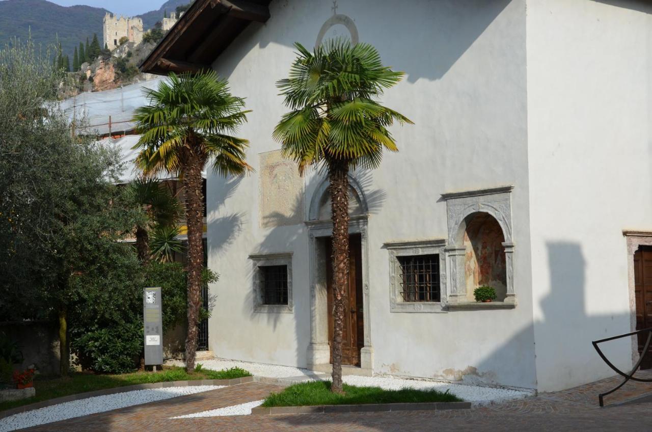 Palazzo Oltre Lägenhet Arco Exteriör bild