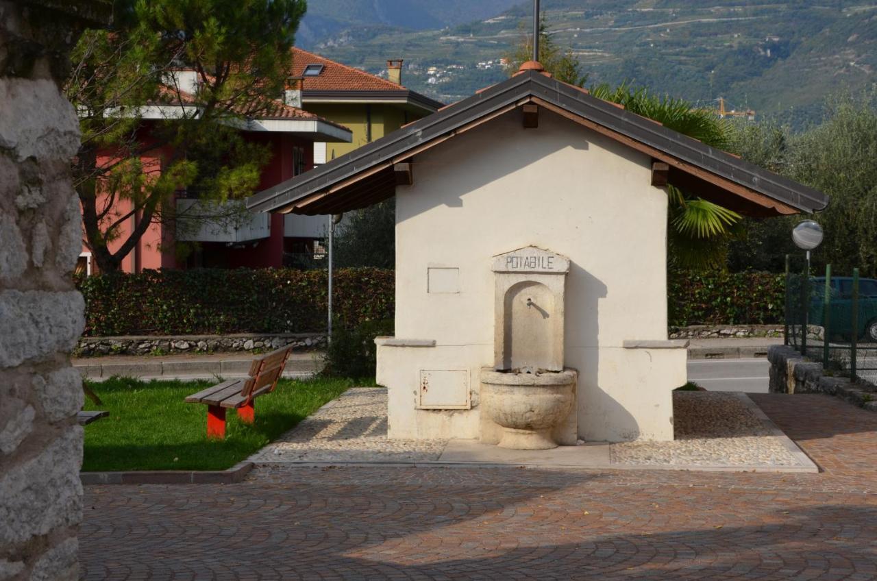 Palazzo Oltre Lägenhet Arco Exteriör bild
